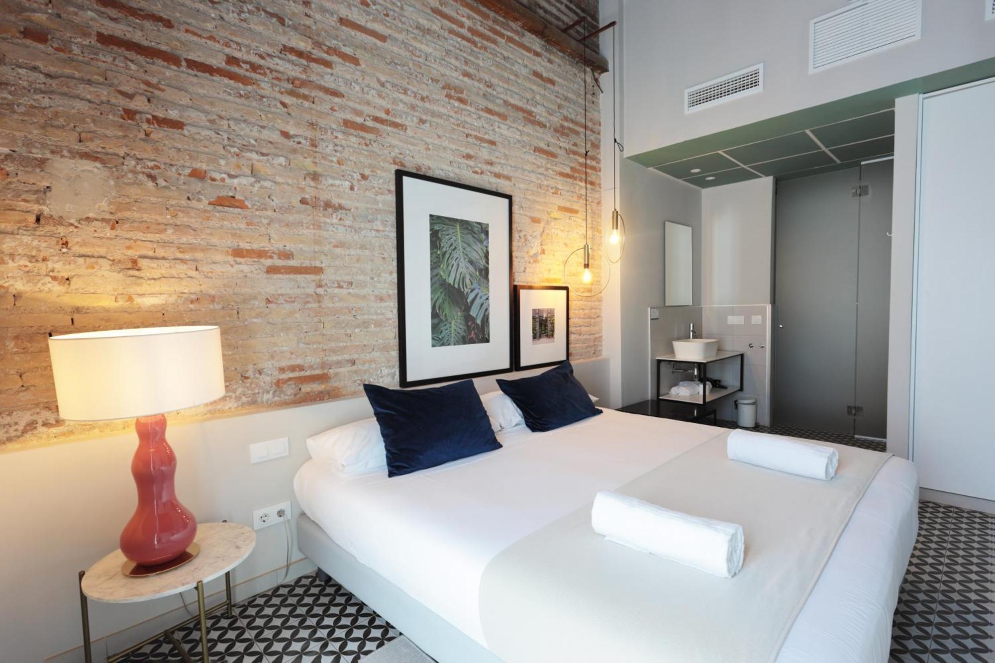 & Co. Quart Boutique 3*