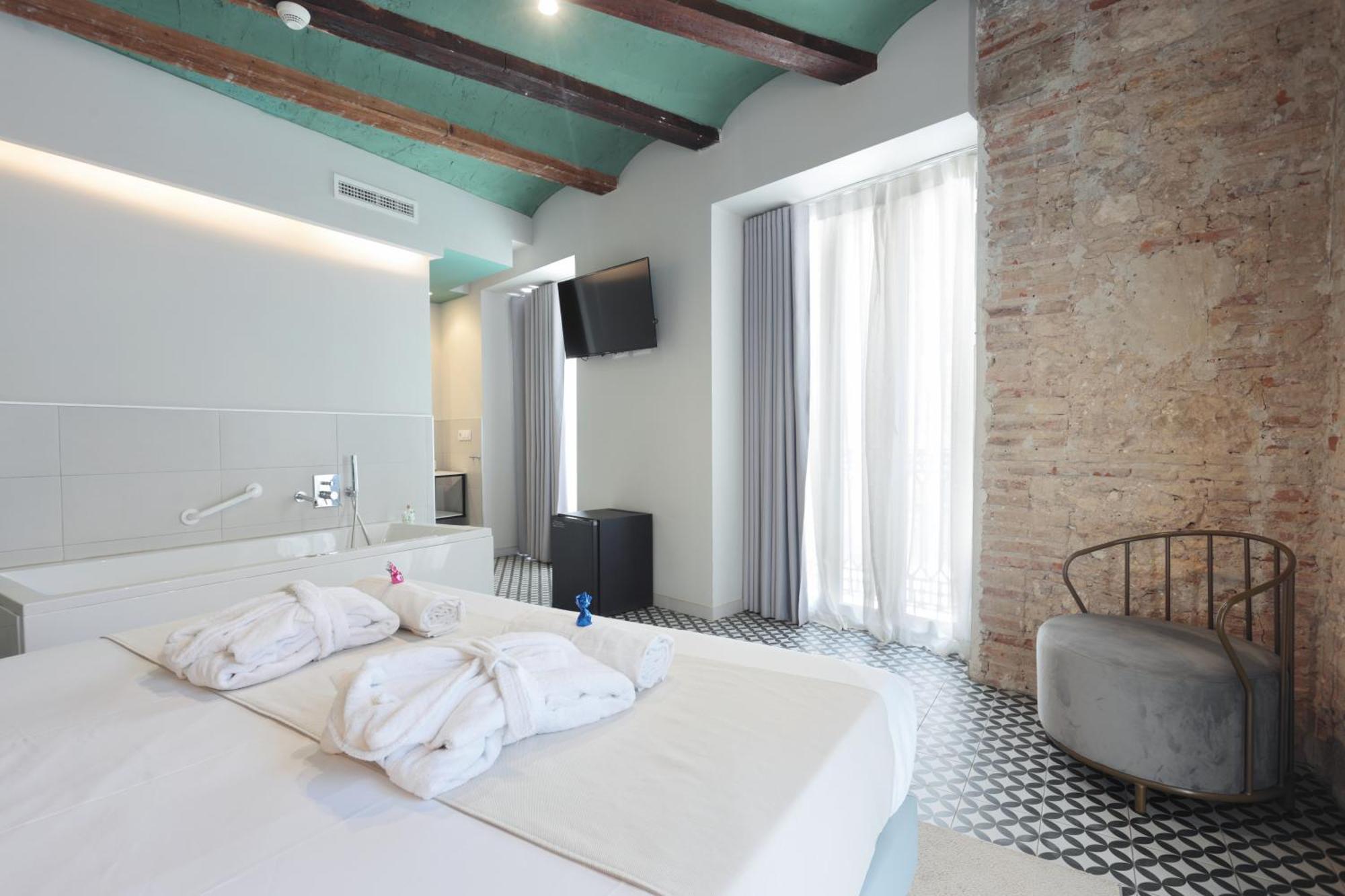 & Co. Quart Boutique Hotel